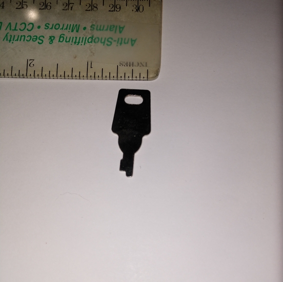 Random square head mini key, gently used - Picture 2 of 4